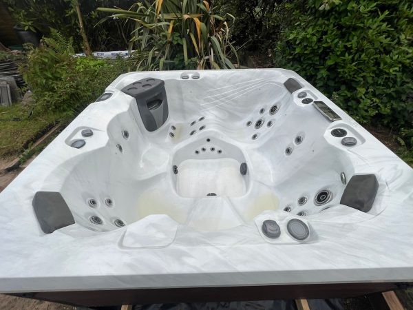 master spas legend 6