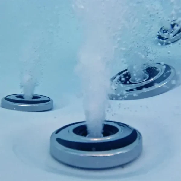 solana quattro max hot tub