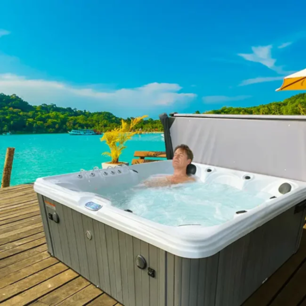 santa monica v hot tub