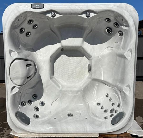 Jacuzzi J-225 - Image 12