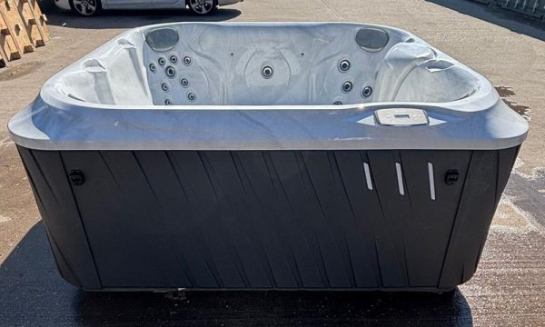 Jacuzzi J-225 - Image 18