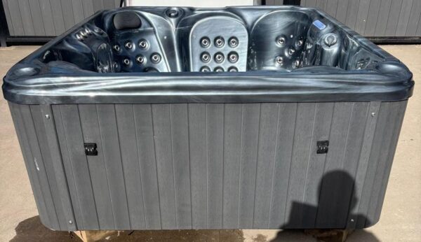 orca leisure chaser ii + 3kw air source heat pump