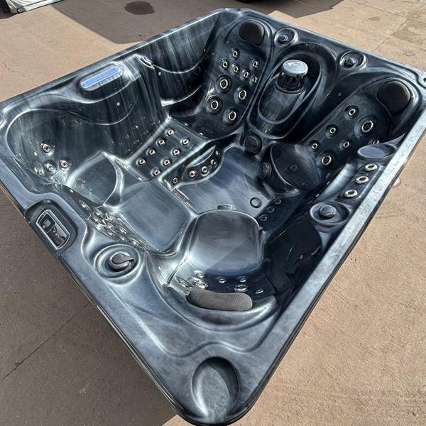 orca leisure chaser ii + 3kw air source heat pump