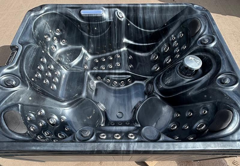 orca leisure chaser ii + 3kw air source heat pump