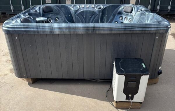 orca leisure chaser ii + 3kw air source heat pump