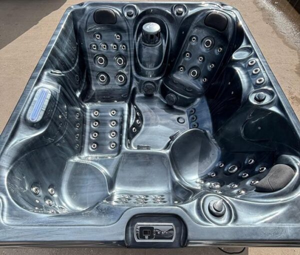 orca leisure chaser ii + 3kw air source heat pump