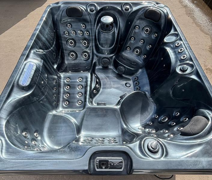 orca leisure chaser ii + 3kw air source heat pump