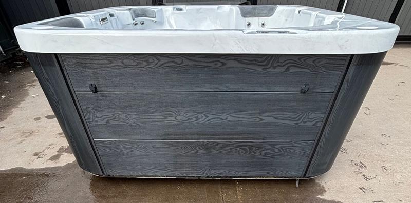 platinum spas torina