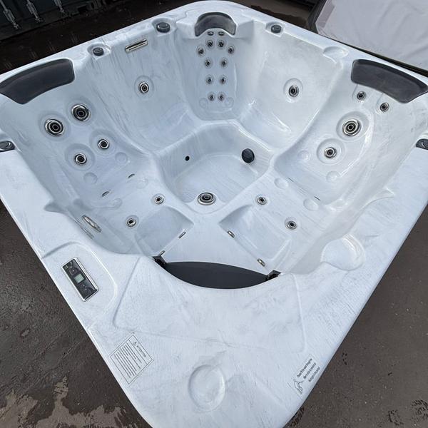platinum spas torina