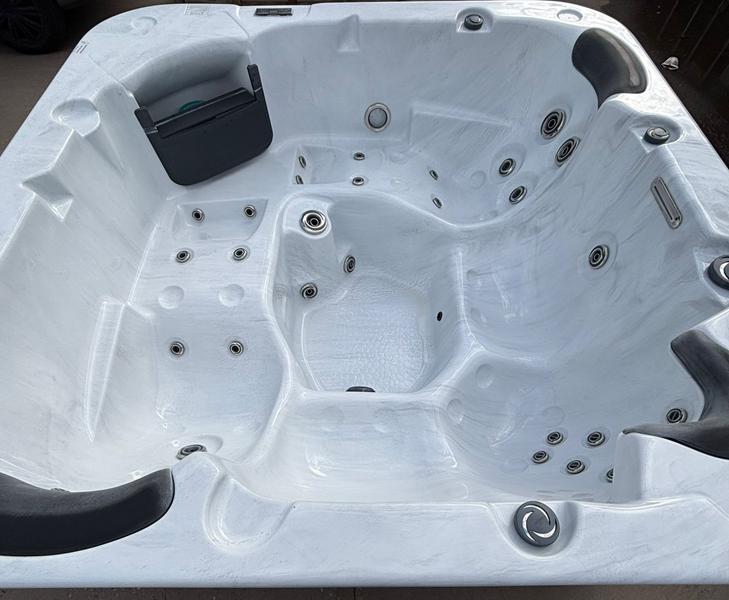 platinum spas torina