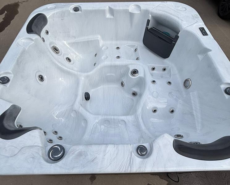 platinum spas torina