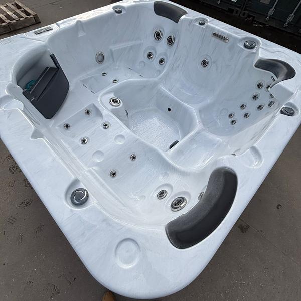 platinum spas torina