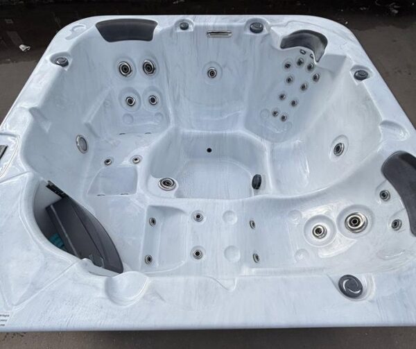 platinum spas torina