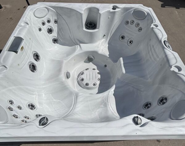 jacuzzi 7 seater