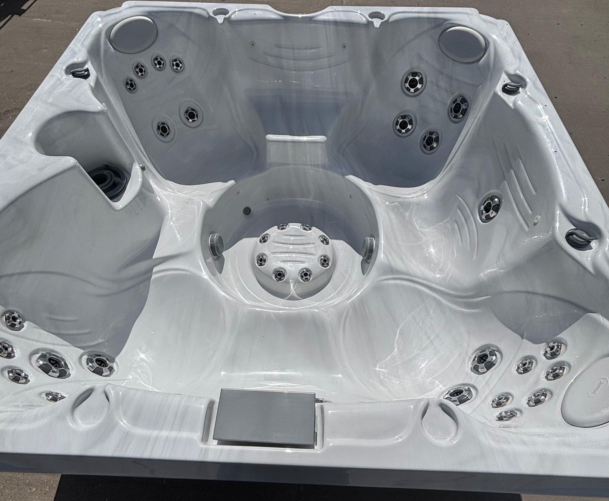 jacuzzi 7 seater