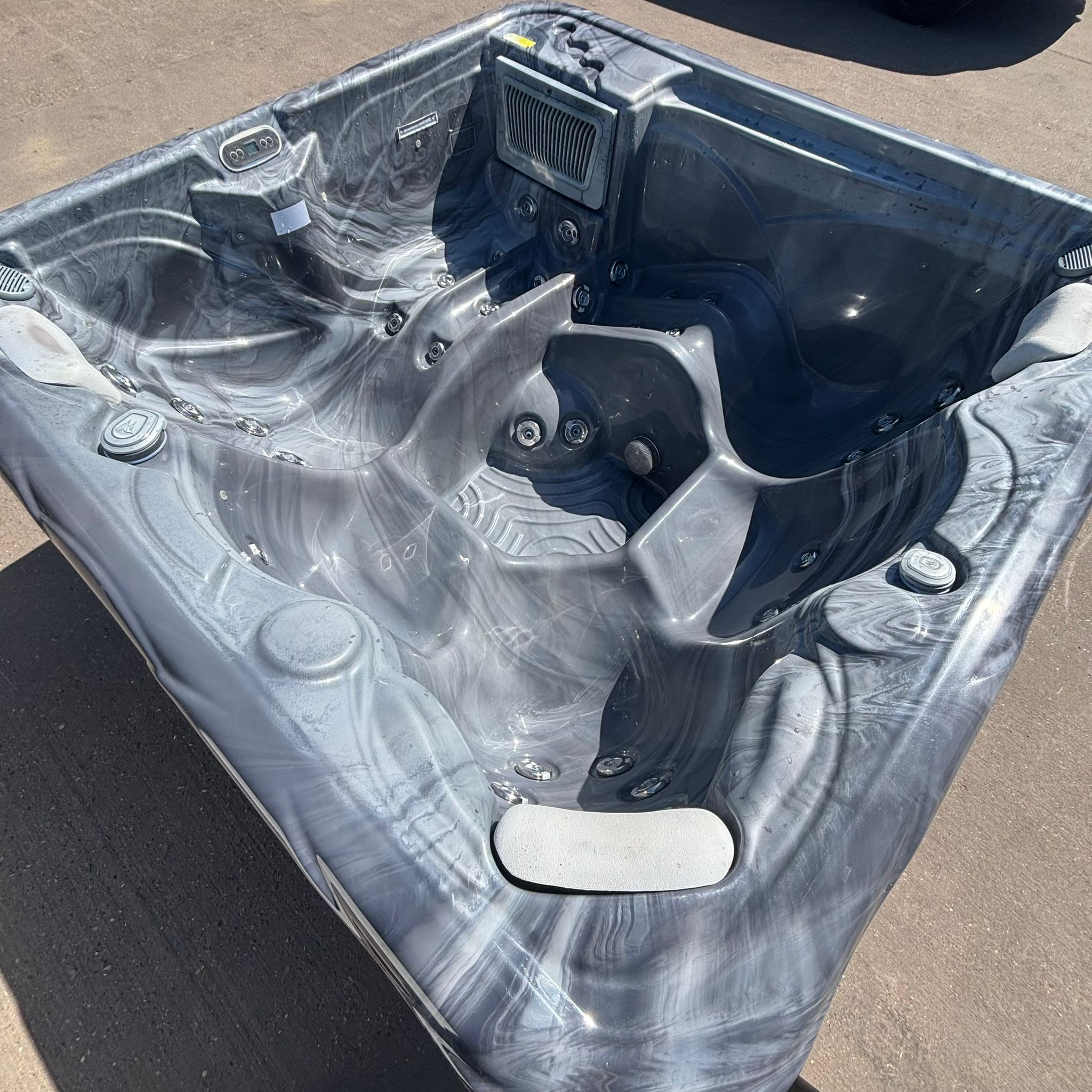 wellis pluto + 7 kw air source heat pump