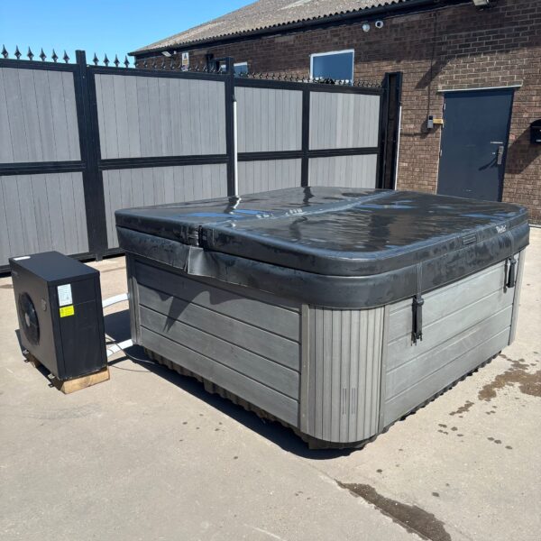 wellis pluto + 7 kw air source heat pump