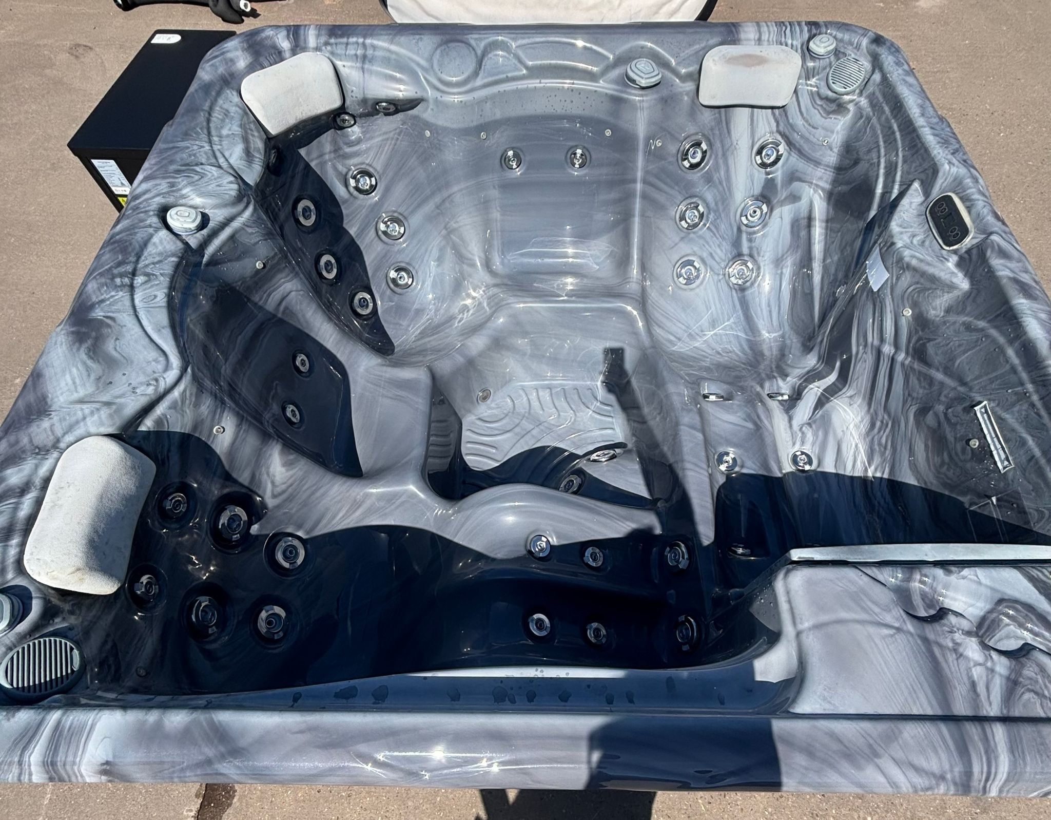 wellis pluto + 7 kw air source heat pump