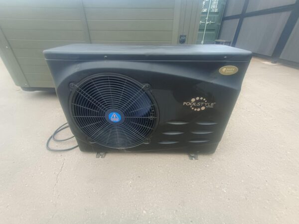 Luxury Resort + 7kw heat pump