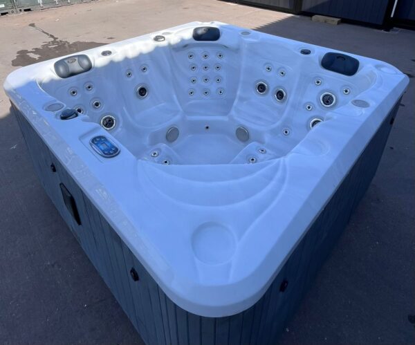 Poseidon Bay V1